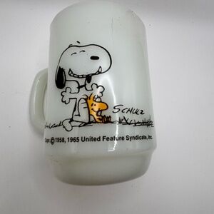 Vintage Fire King Snoopy Peanuts Milk Glass Collectible READ